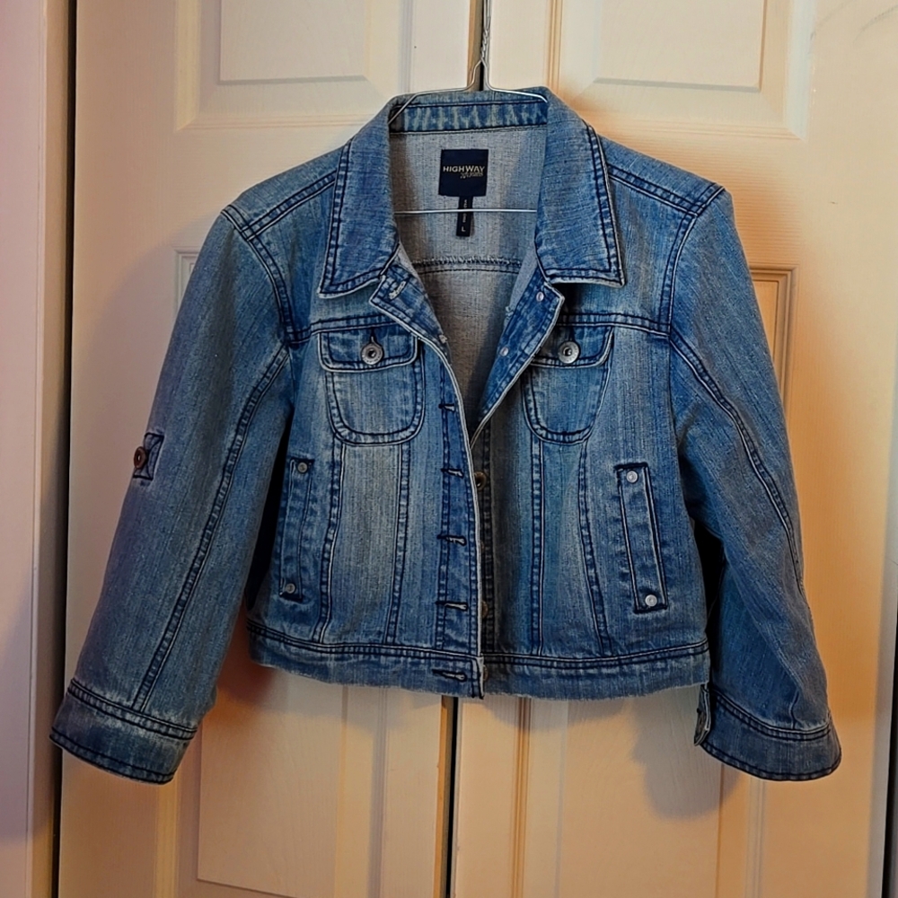 Womans Cropped Jean Jacket